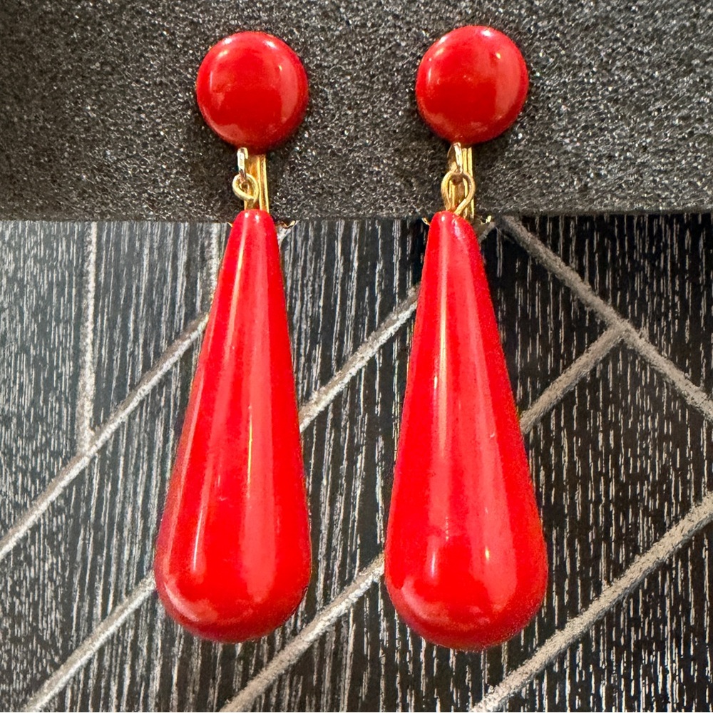 Large Red Coral Drop Vintage Mod Earrings For Non Pierced Ears